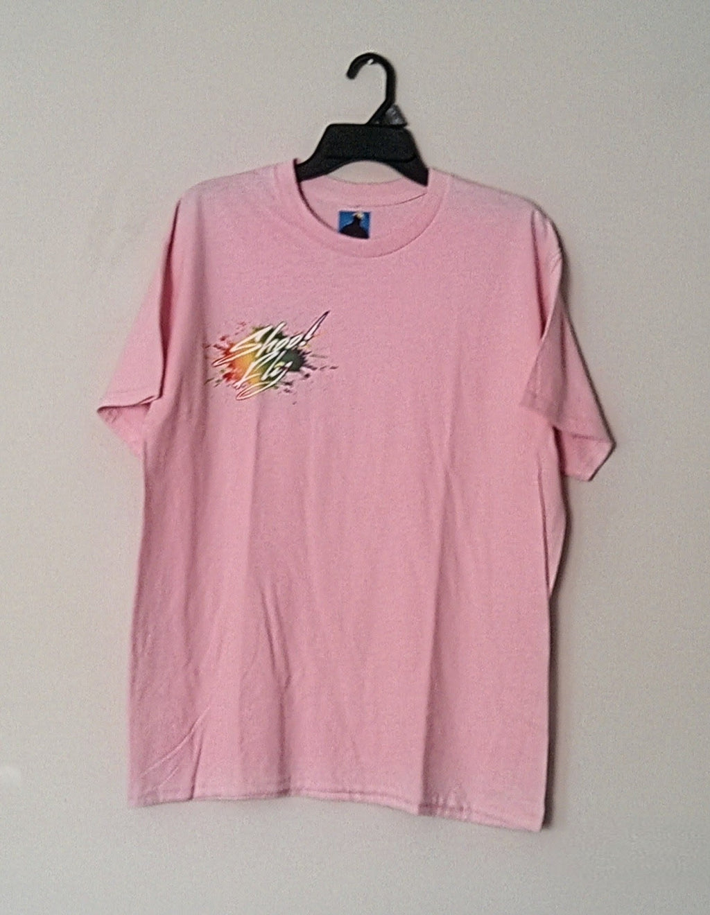 Shoo! Fly logo small Front right Big logo center back