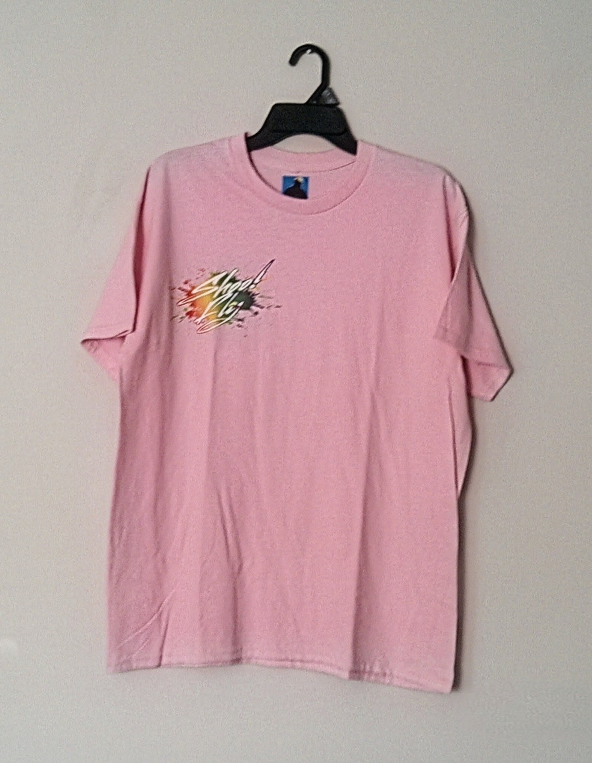 Shoo! Fly logo small Front right Big logo center back